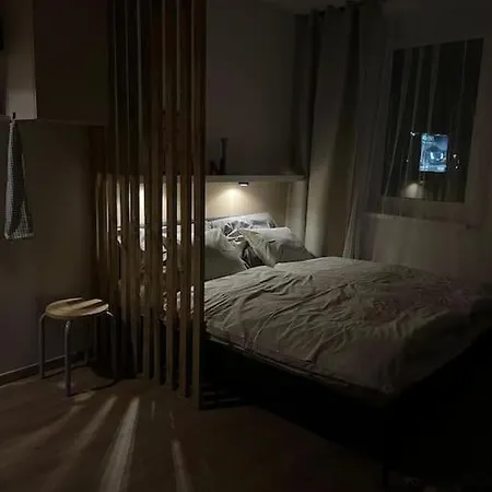 Small Cozy Apartment, Coffee And Parking Free