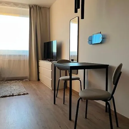 דירה Small Cozy Apartment, Coffee And Parking Free *